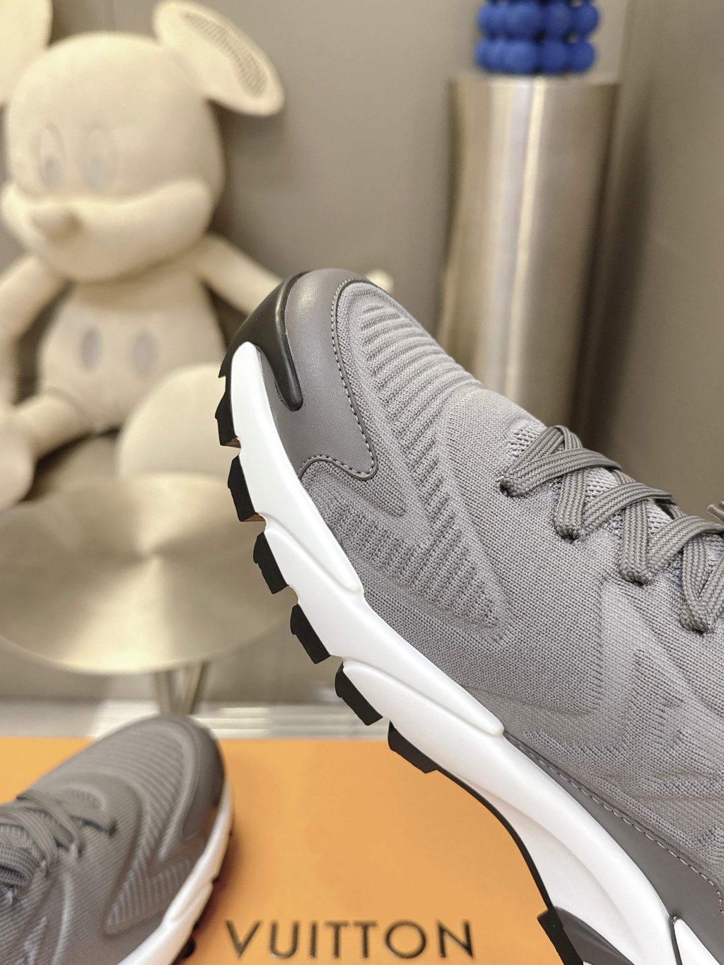 Louis Vuitton Runner Tatic Sneaker - Image 4