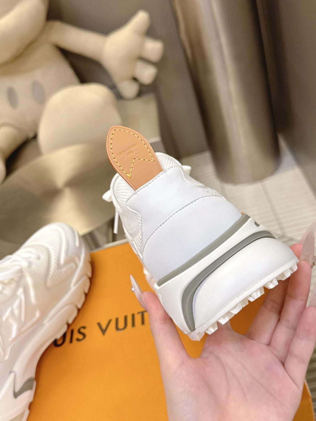 Louis Vuitton Runner Tatic Sneaker - Image 4