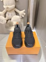 Louis Vuitton Runner Tatic Sneaker - Image 5