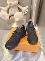 Louis Vuitton Runner Tatic Sneaker - Image 2