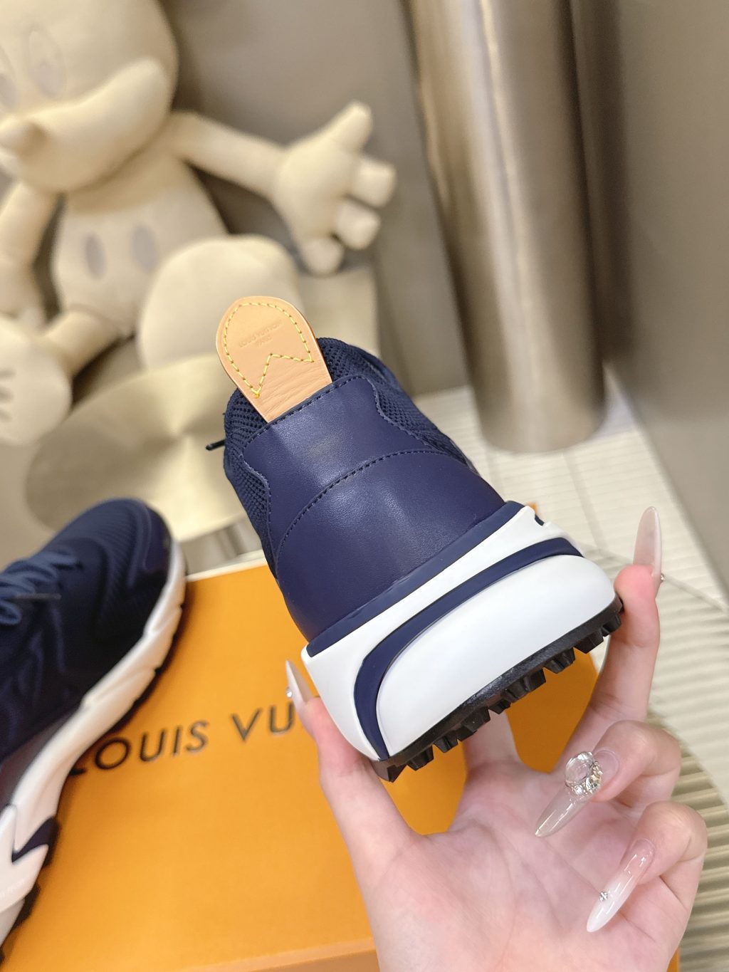 Louis Vuitton Runner Tatic Sneaker - Image 3