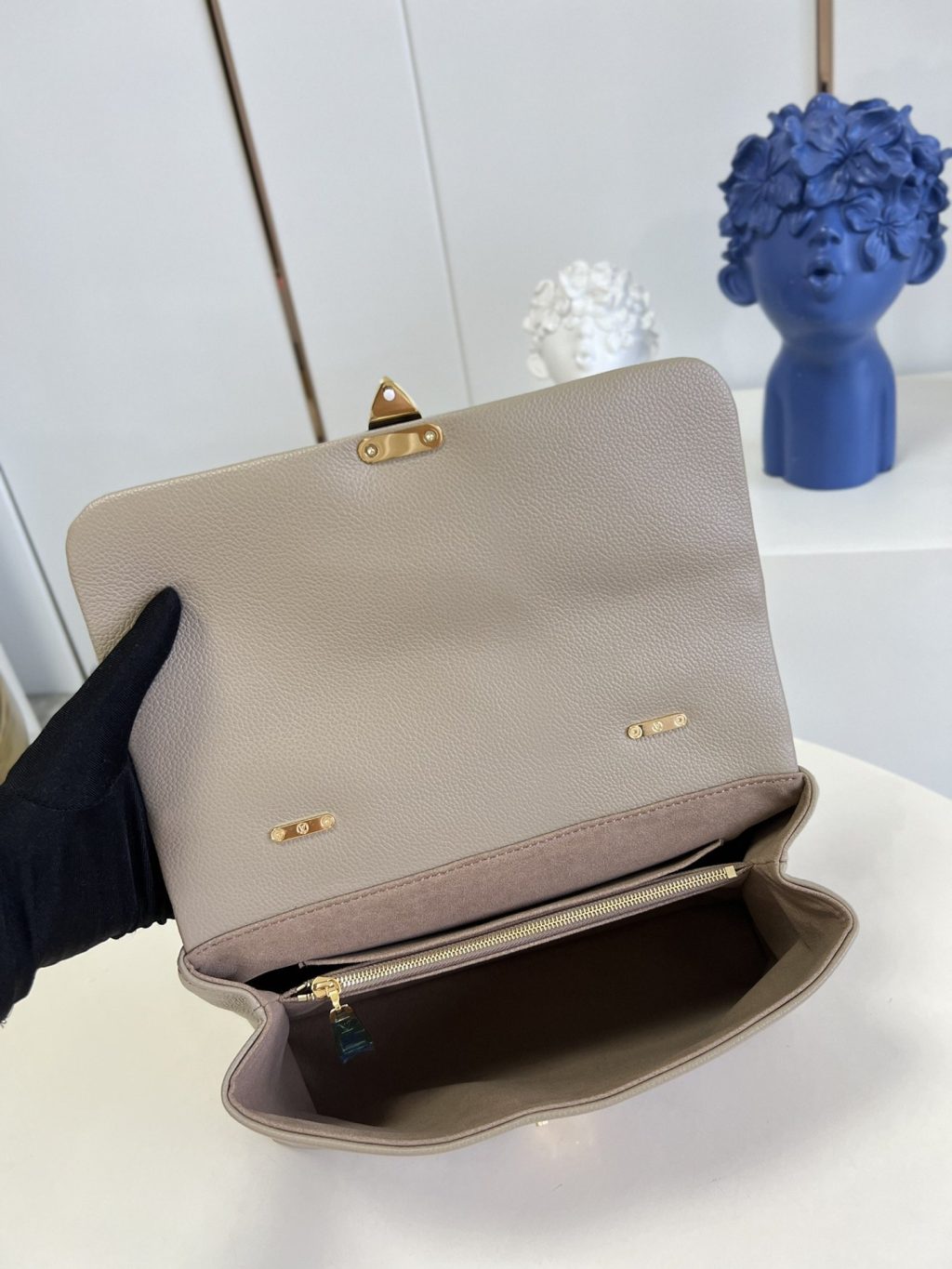 Louis Vuitton Madeleine MM 30Cm Beige M46041 - Image 9