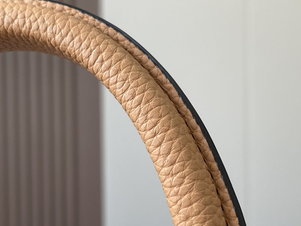 Louis Vuitton Capucines BB Black Arizona 27Cm M59466 - Image 9