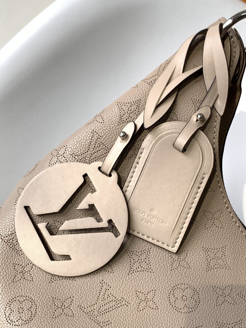 Louis Vuitton Carmel Mahina Perforated Leather Galet 32cm M56084 - Image 7