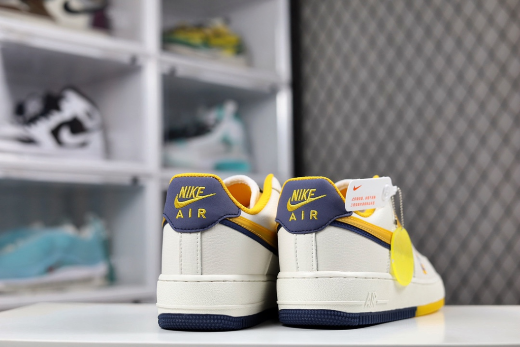 Nike Air Force 1 Corona - Image 4