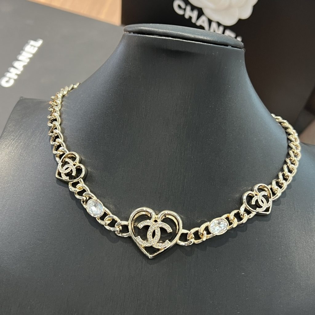 Chanel Heart Cc Necklace - Image 5