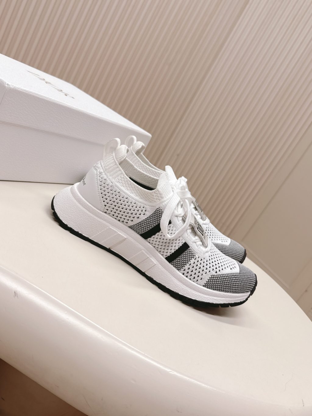 Run'n'Dior Sneaker - Image 3