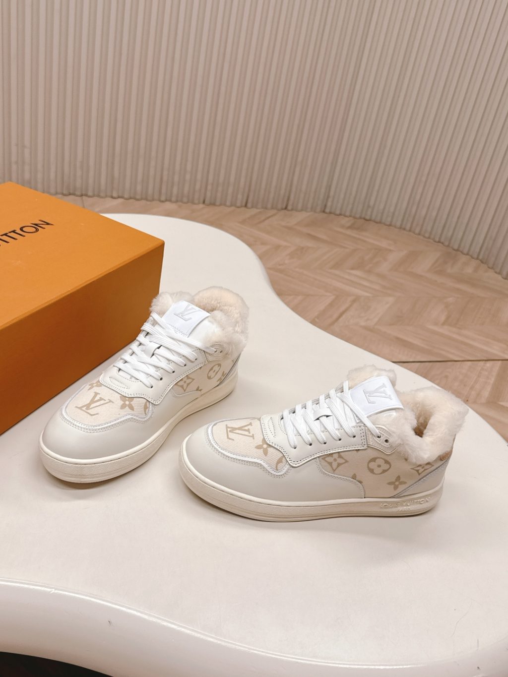 Louis Vuitton Stadium Sneaker - Image 3