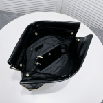 Chanel 22 Handbag Shiny And Gold Tone Metal Black 42Cm As3261 B19059 94305 - Image 8