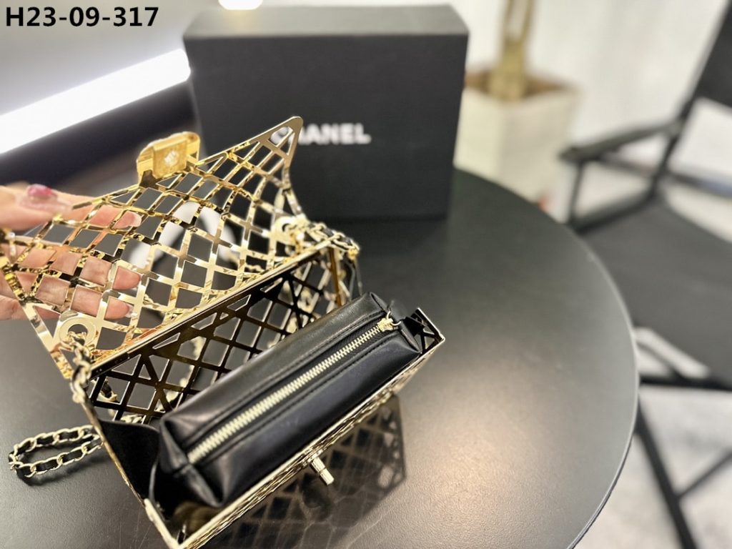 Chanel Metallic Diamond Lined Black Leather Chain Flap Bag Gold 18Cm As2514 B05552 Nc533 - Image 6