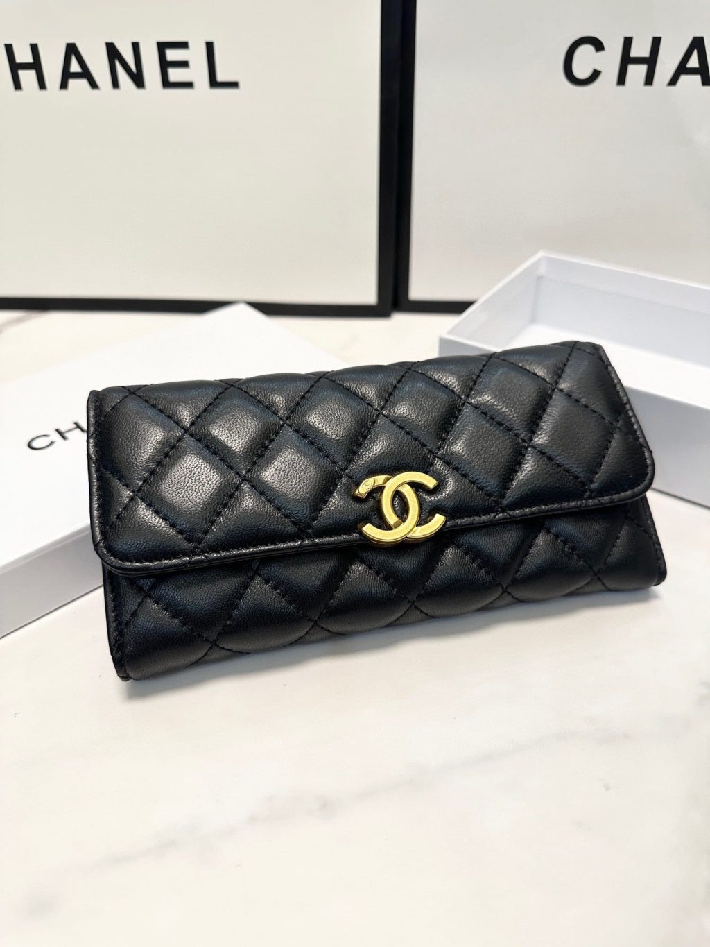Chanel Cc Logo Long Flap Wallet Gold Black 19Cm - Image 3