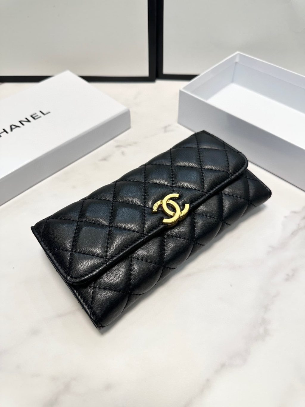 Chanel Cc Logo Long Flap Wallet Gold Black 19Cm - Image 4