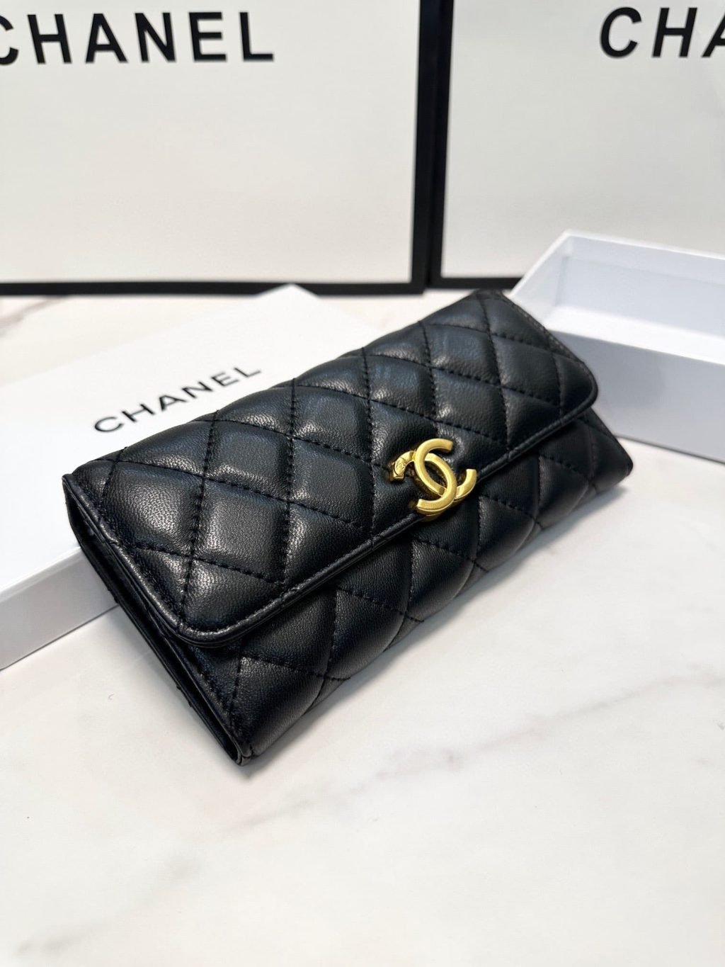 Chanel Cc Logo Long Flap Wallet Gold Black 19Cm - Image 6