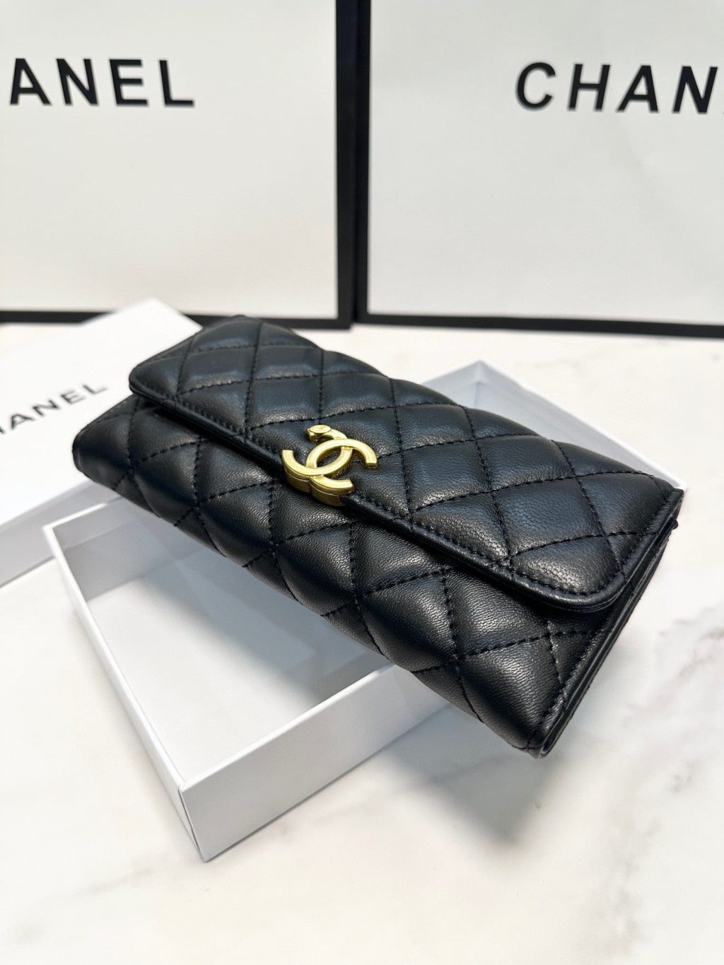 Chanel Cc Logo Long Flap Wallet Gold Black 19Cm - Image 7
