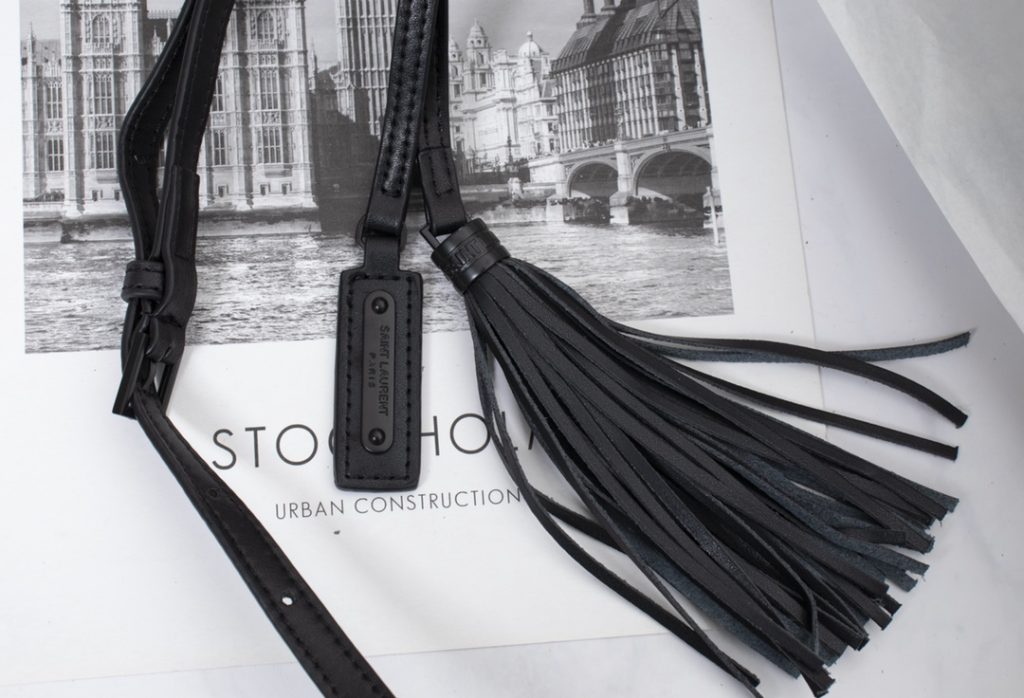 Saint Laurent Lou Camera Bag In Quilted Black Noir Leather 23Cm 612544Dv7081000 - Image 5