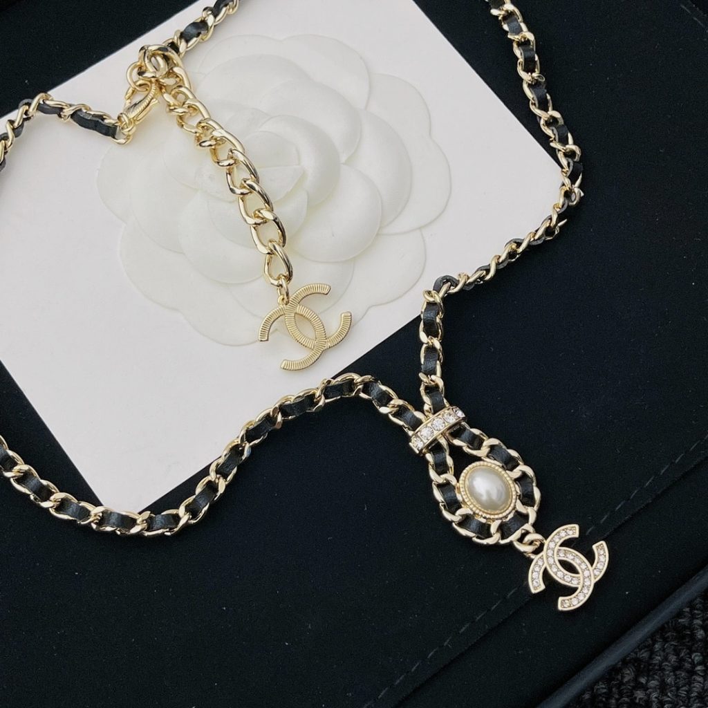 Chanel CC Necklace Leather Chain Pearl Crystal Drop Choker Gold Tone Black - Image 4