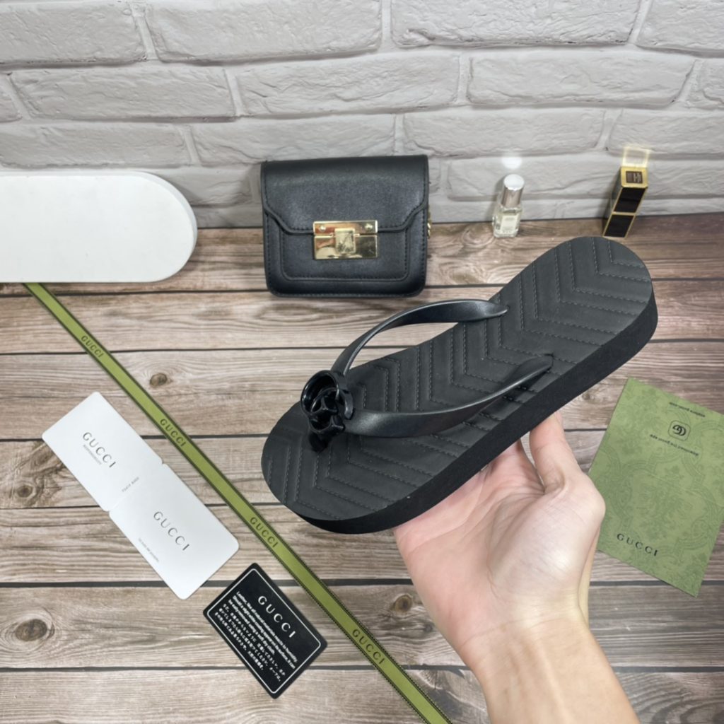 Gucci Women’S Chevron Thong Sandal Black ‎‎‎655463 J8710 1000 - Image 6