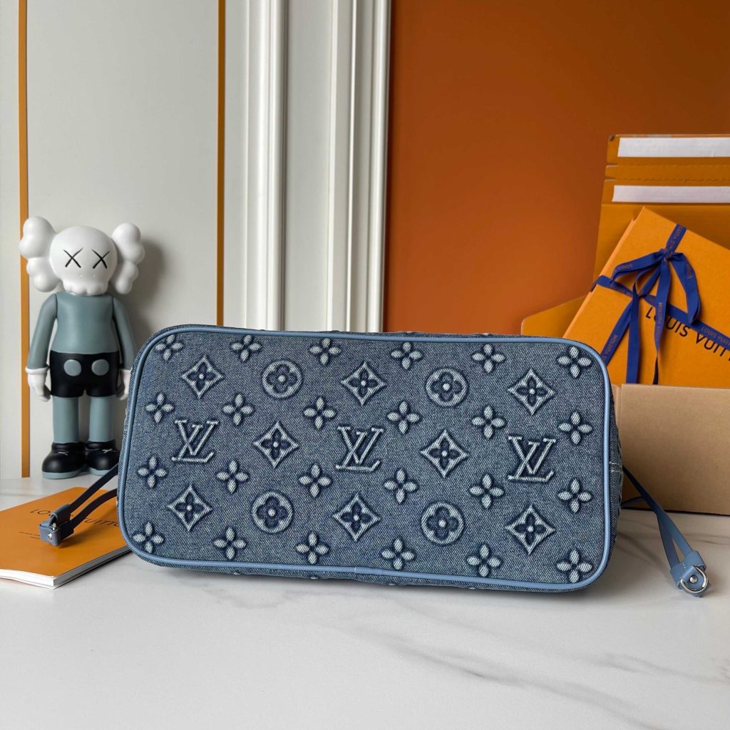 Louis Vuitton Neverfull MM Bag Monogram Denim Blue 32Cm - Image 9