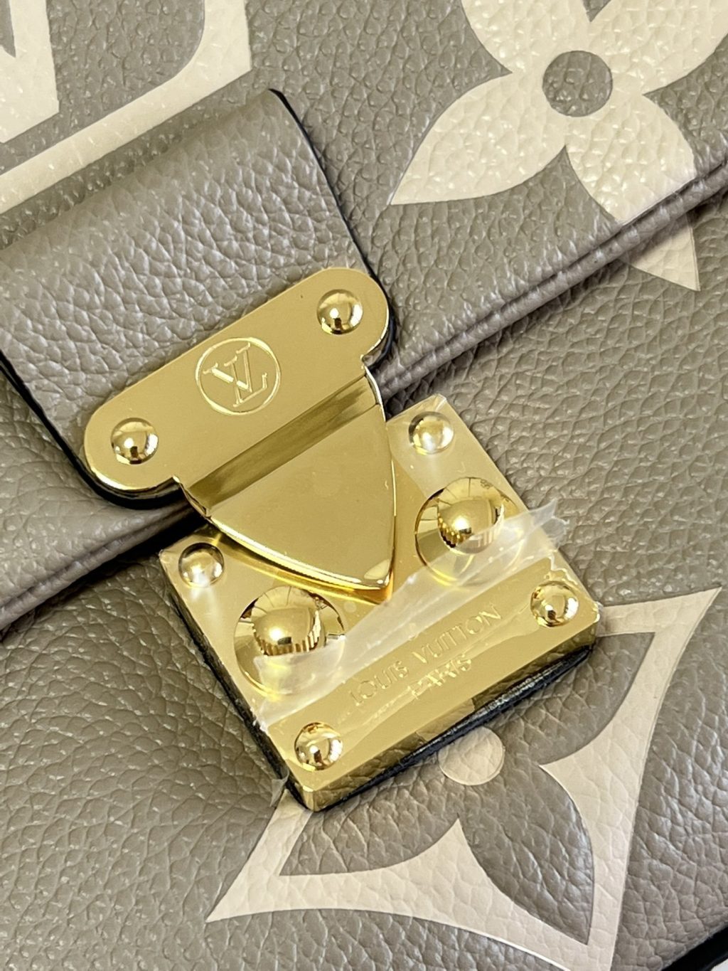 Louis Vuitton Madeleine MM 30Cm Beige M46041 - Image 5