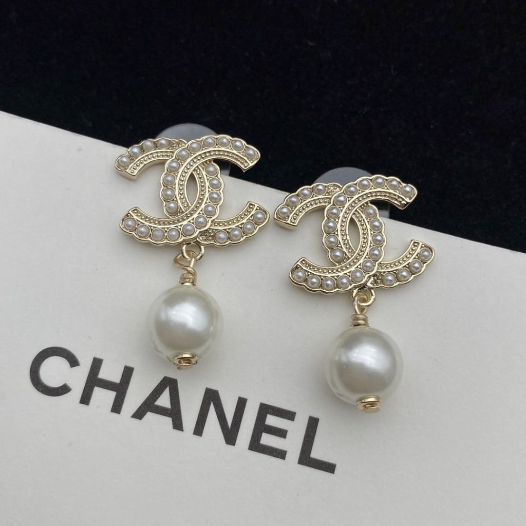 Chanel Cc Pearl Gold Earrings - Image 5