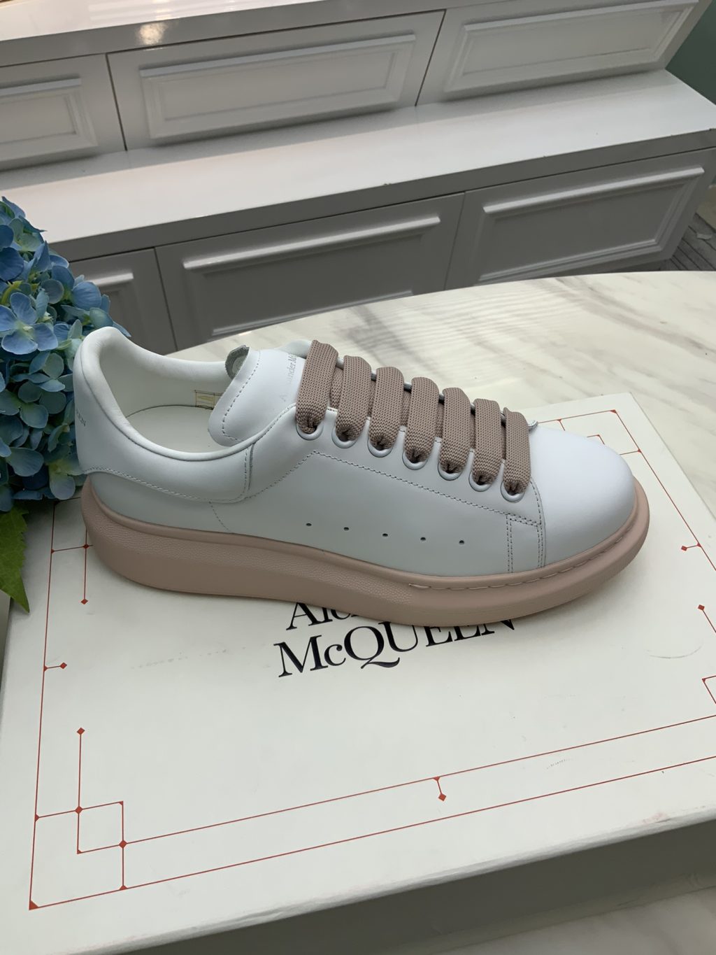 Alexander McQueen Sneaker - Image 2