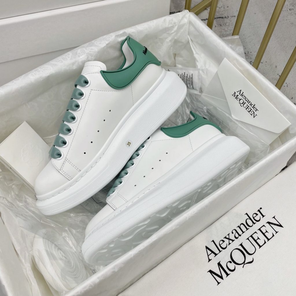 Alexander McQueen Sneaker - Image 2