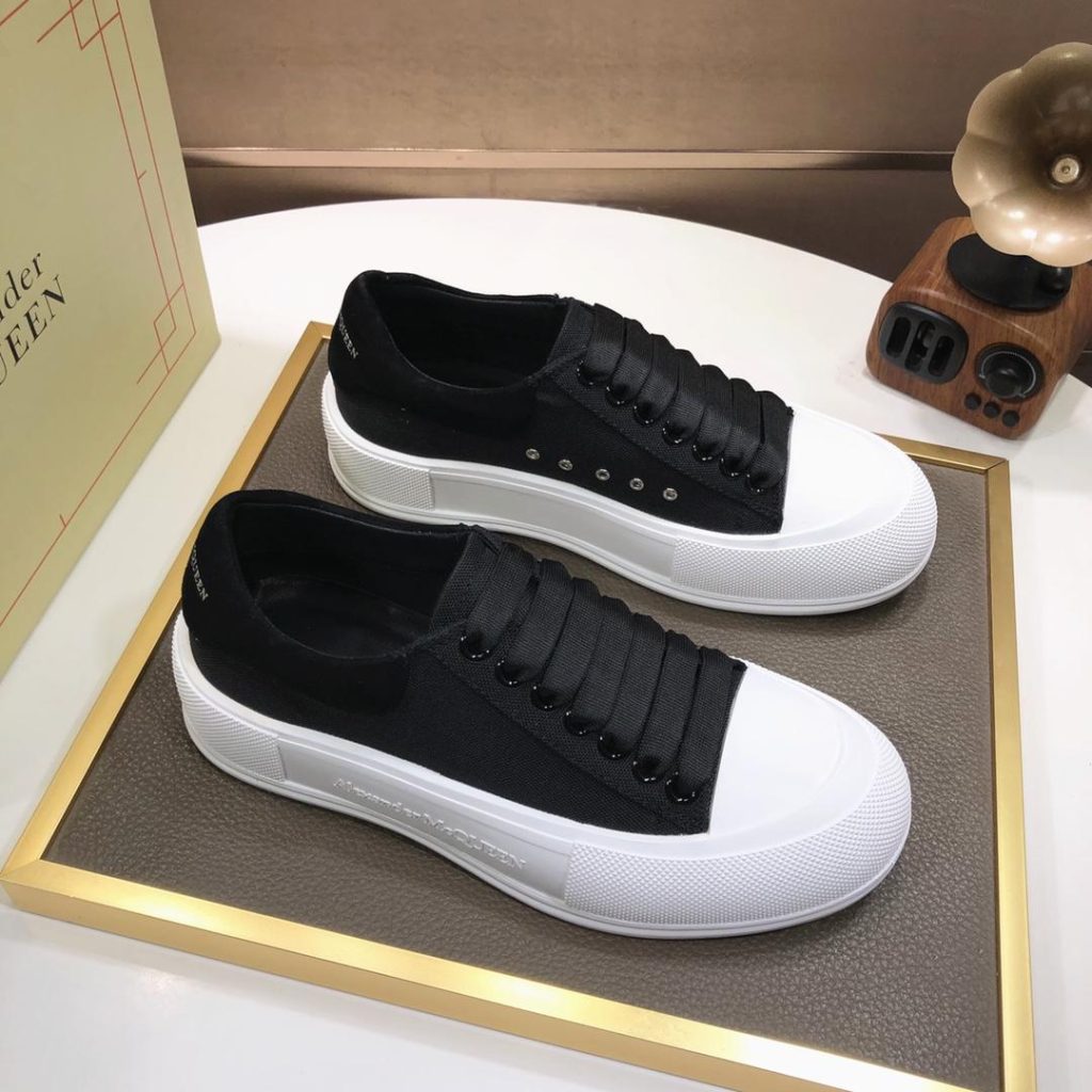 Alexander McQueen Black & White Deck Plimsoll Sneaker - Image 2