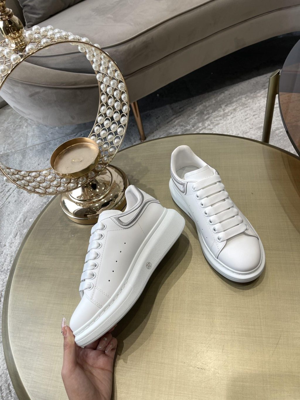 Alexander McQueen Sneaker - Image 4