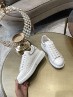 Alexander McQueen Sneaker - Image 4