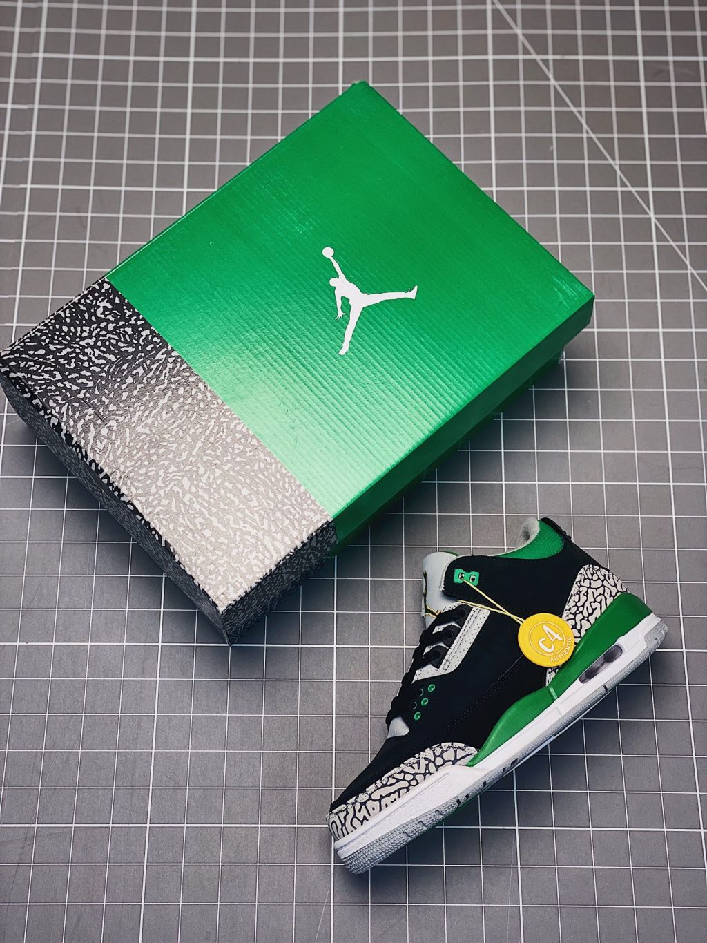 Air Jordan 3 SE Denim - Image 2