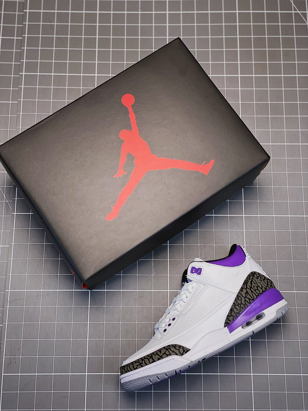 Air Jordan 3 SE Denim - Image 2