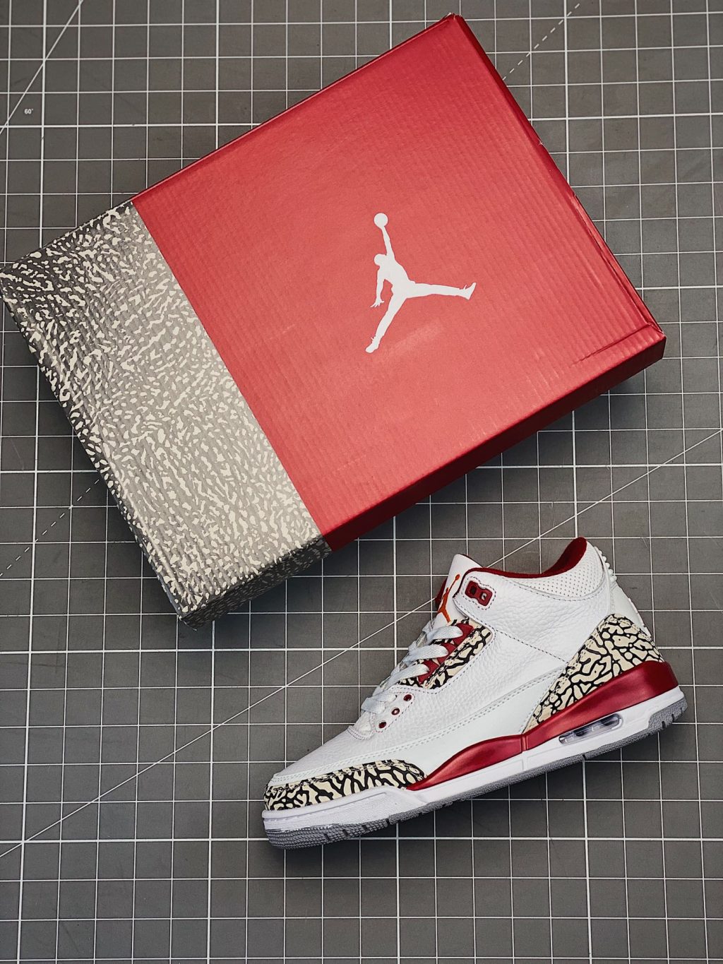 Air Jordan 3 SE Denim - Image 2