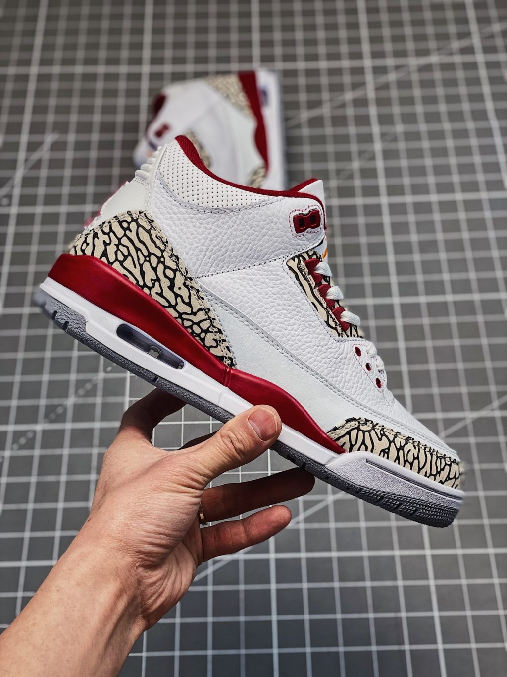 Air Jordan 3 SE Denim - Image 3