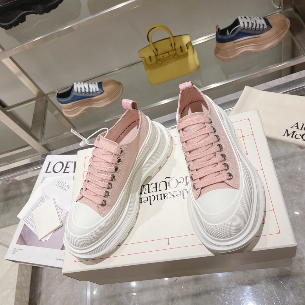 Alexander McQueen Sneaker - Image 2