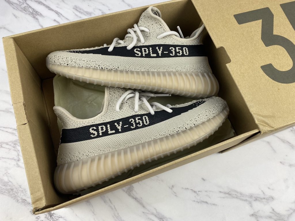 Adidas Yeezy Boost 350 V2 sneaker - Image 3