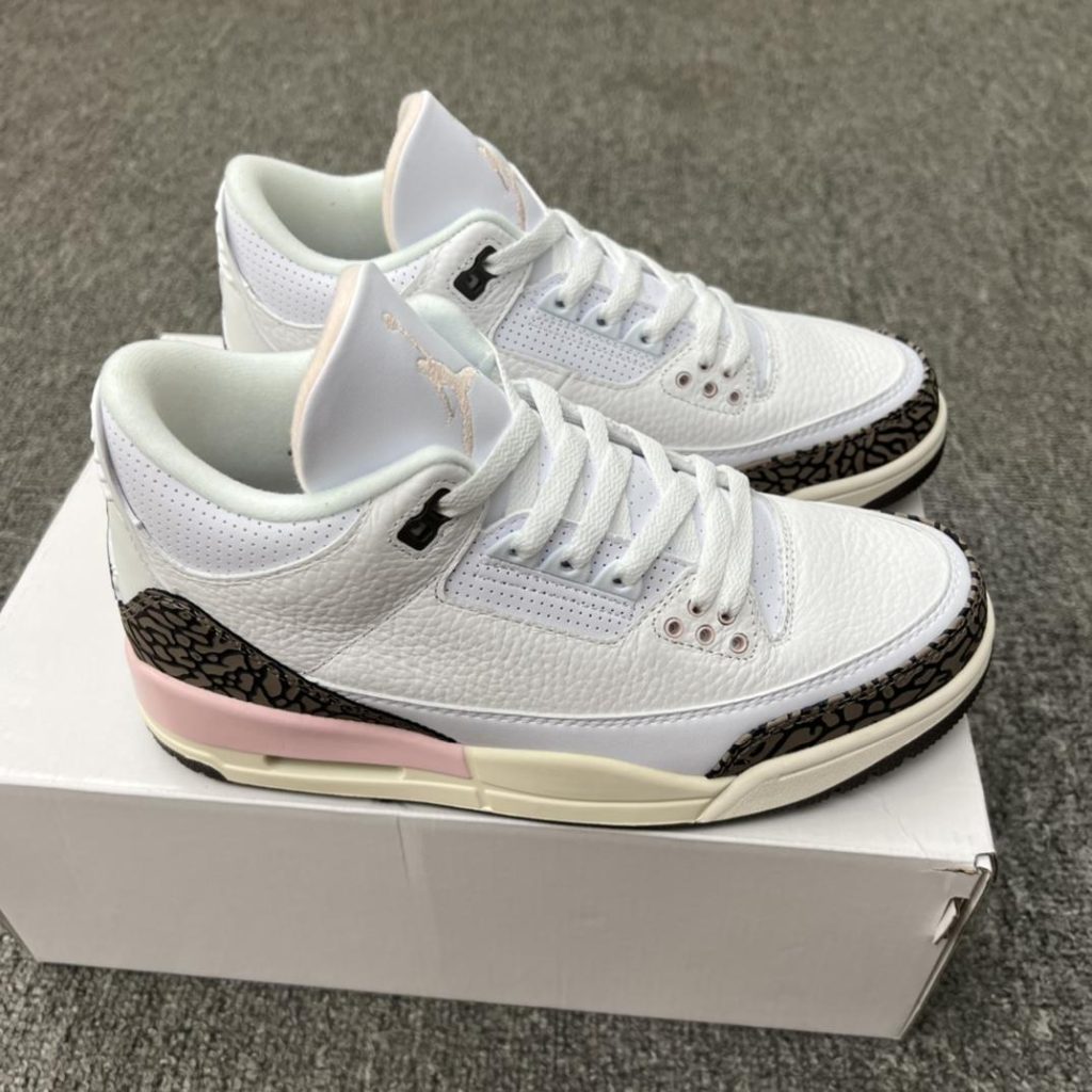 Air Jordan 3 Neapolitan - Image 4