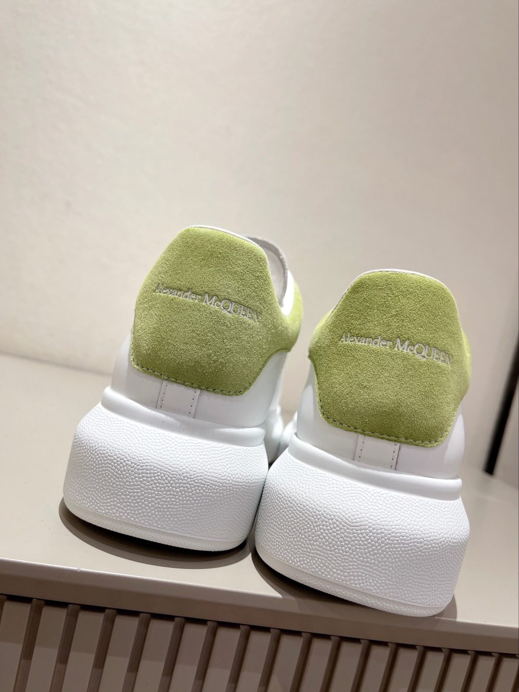 Alexander McQueen Sneaker - Image 4