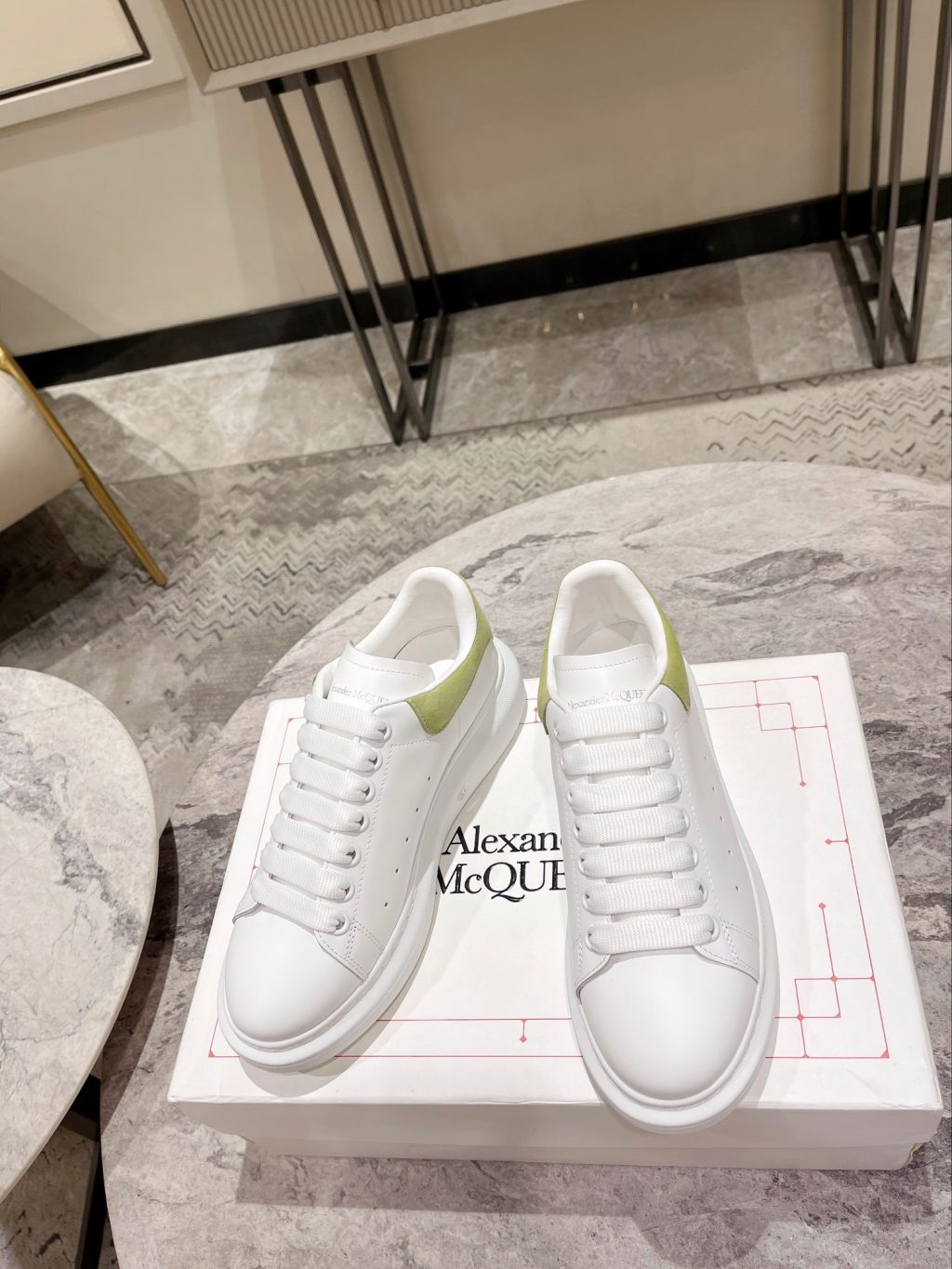 Alexander McQueen Sneaker - Image 3