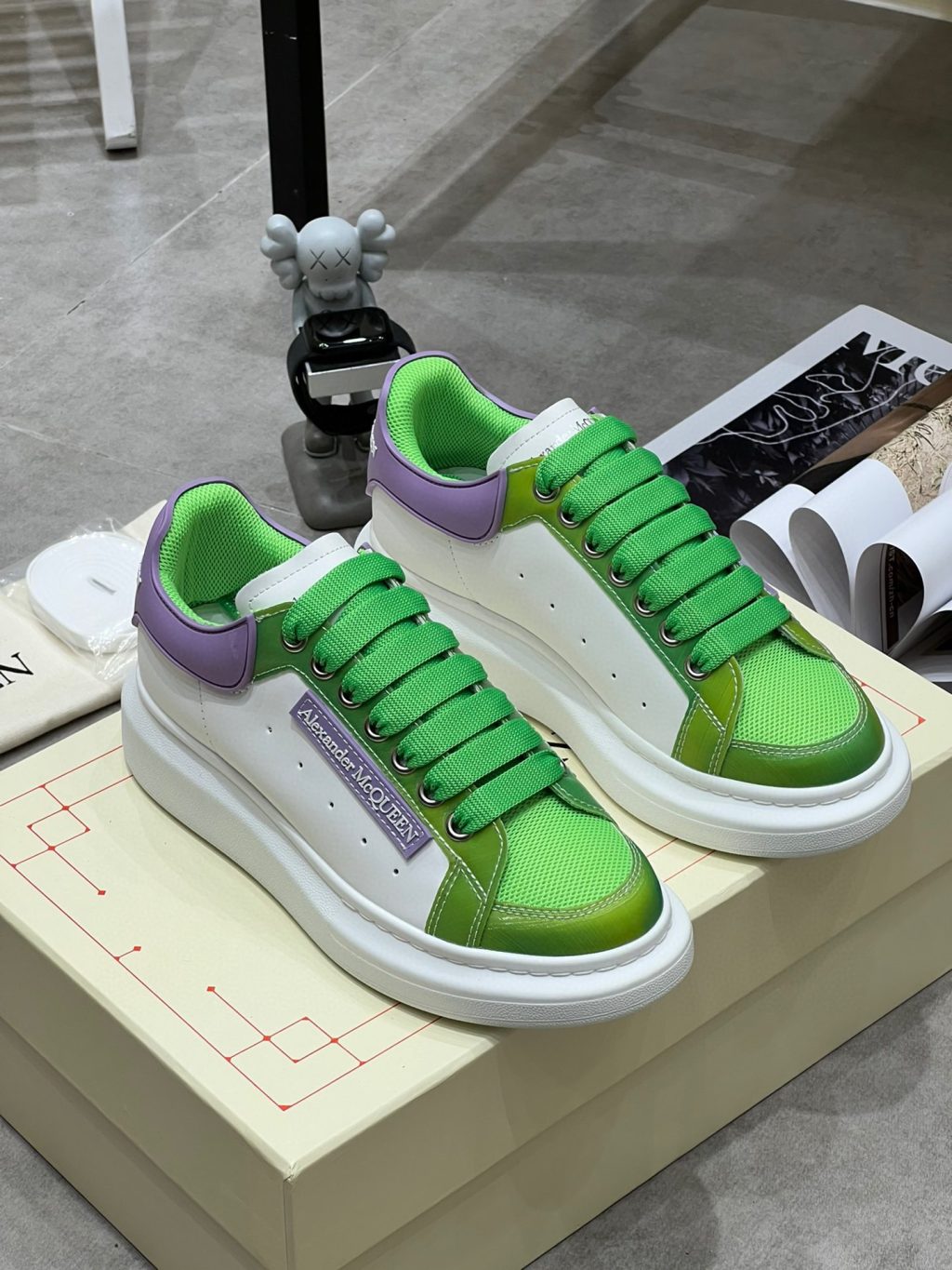 Alexander McQueen Sneaker - Image 3