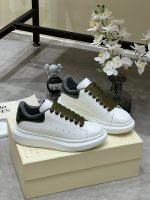 Alexander McQueen Sneaker - Image 3