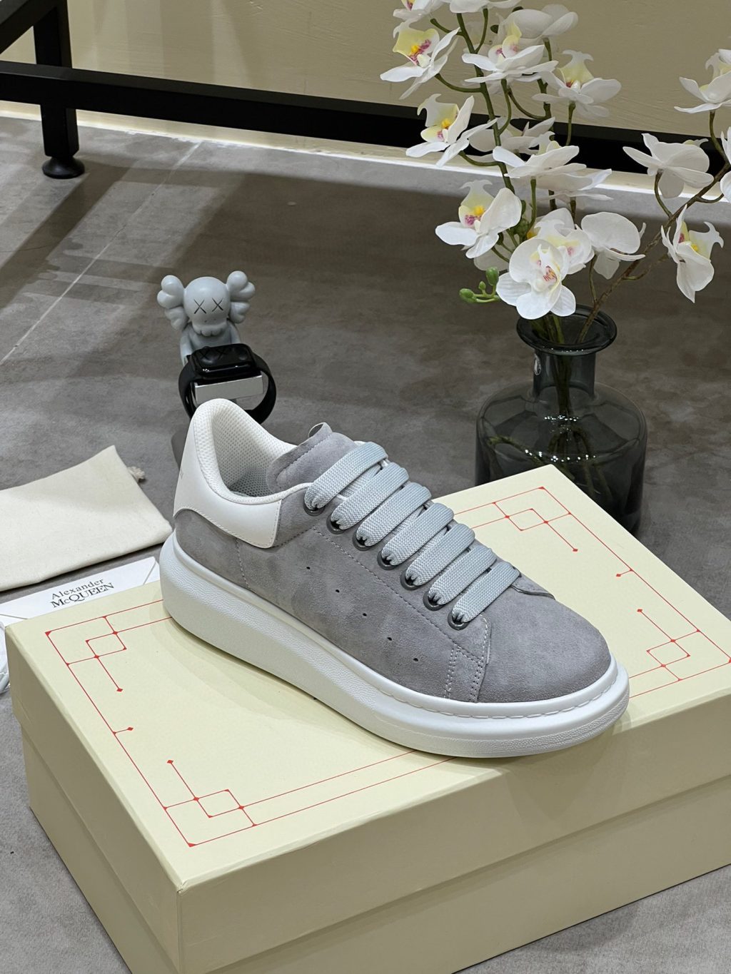 Alexander McQueen Sneaker - Image 4
