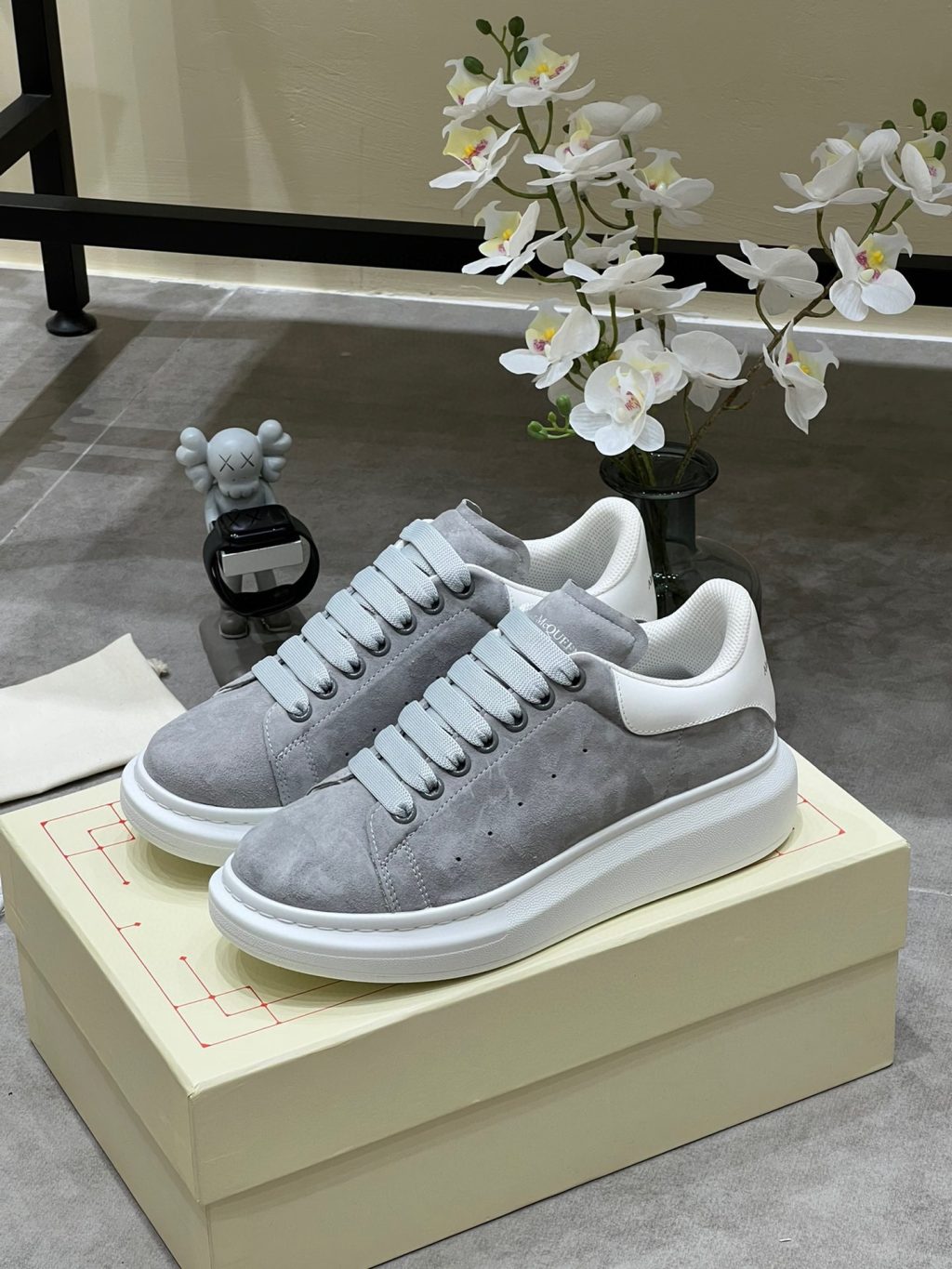 Alexander McQueen Sneaker - Image 3