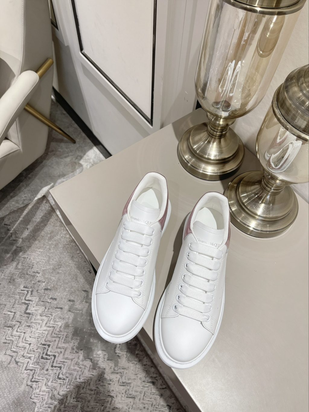 Alexander McQueen Sneaker - Image 3