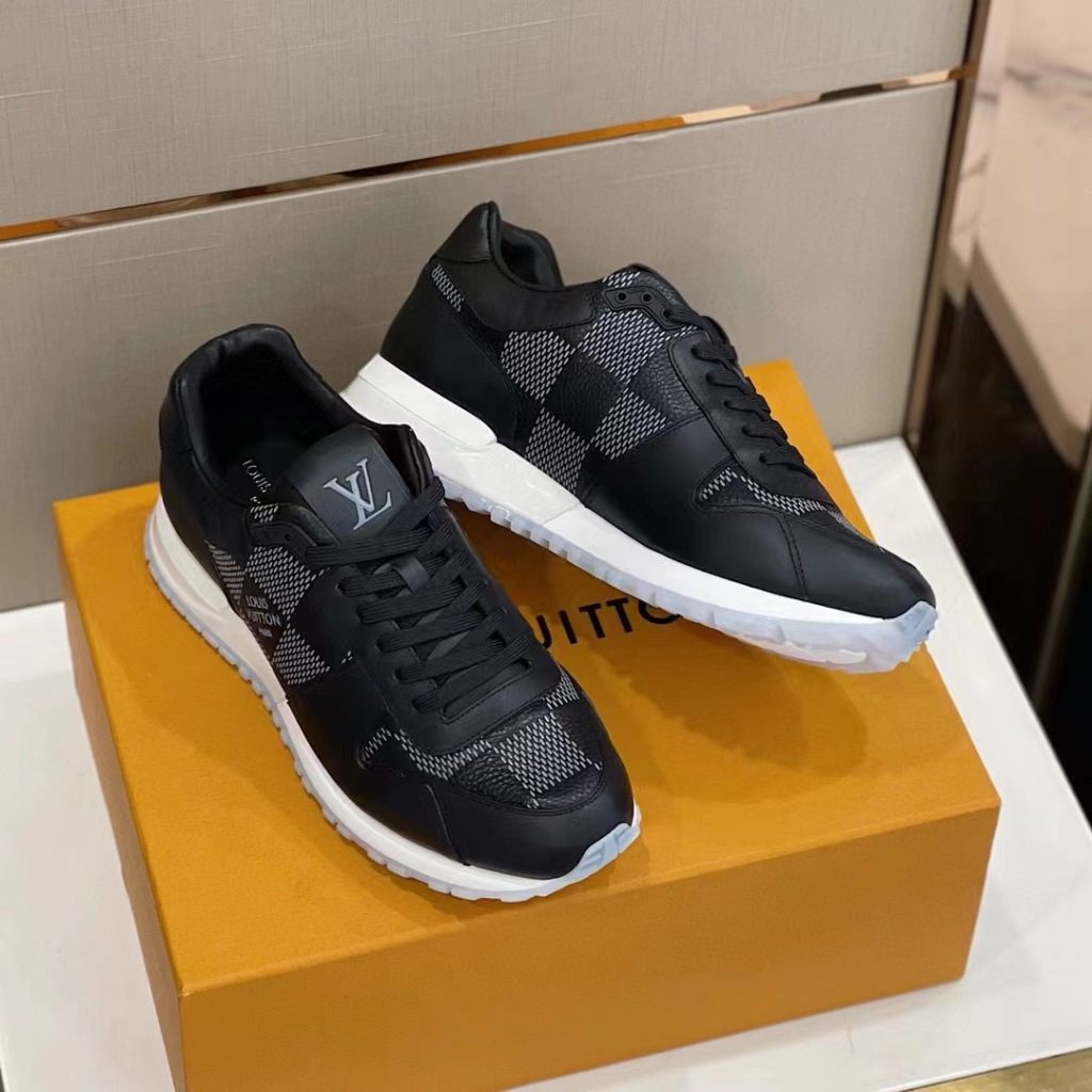 LOUIS VUITTON TRAINER SNEAKER - Image 4