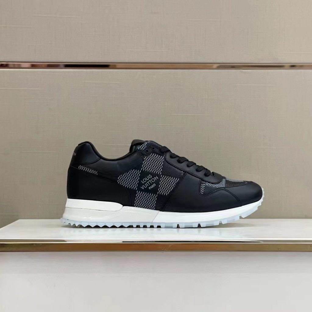 LOUIS VUITTON TRAINER SNEAKER - Image 3