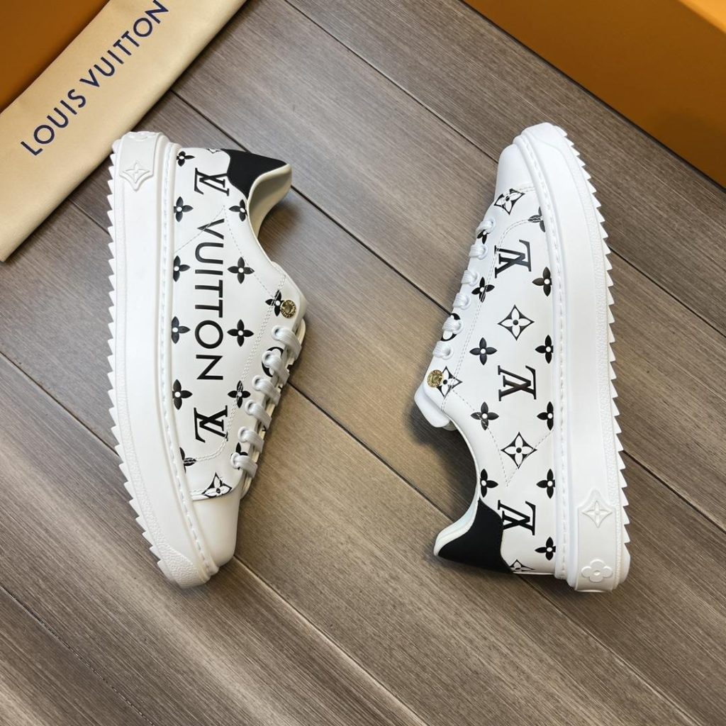 LOUIS VUITTON TRAINER SNEAKER - Image 2