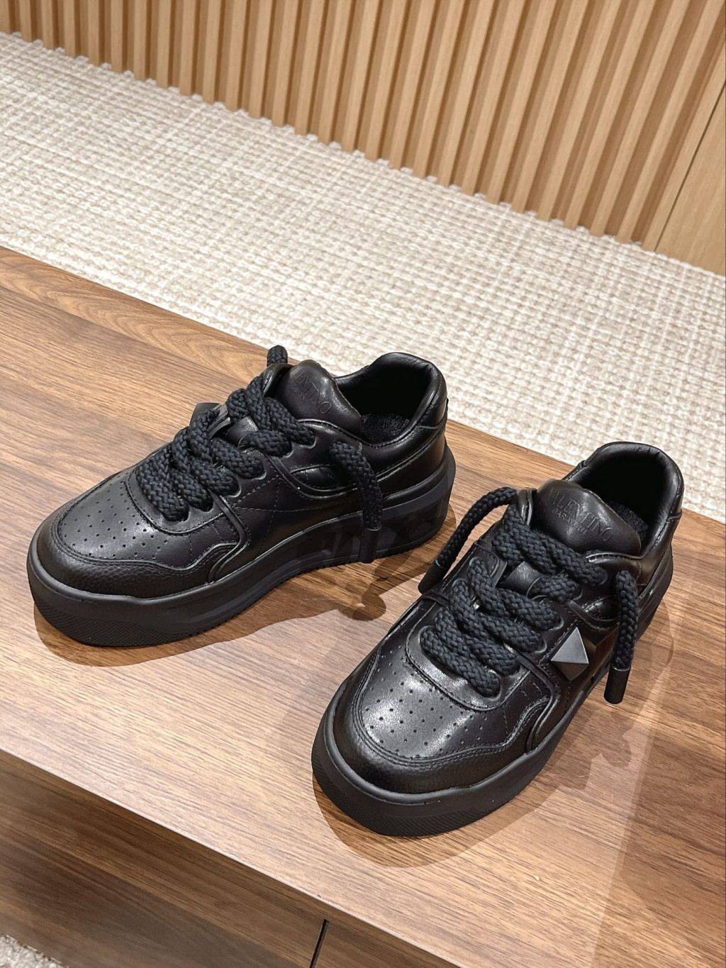 Valentino Garavani Sneaker - Image 3