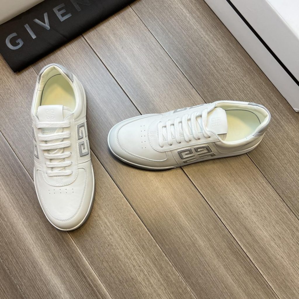 GIVENCHY G4 Low-Top Sneaker - Image 3