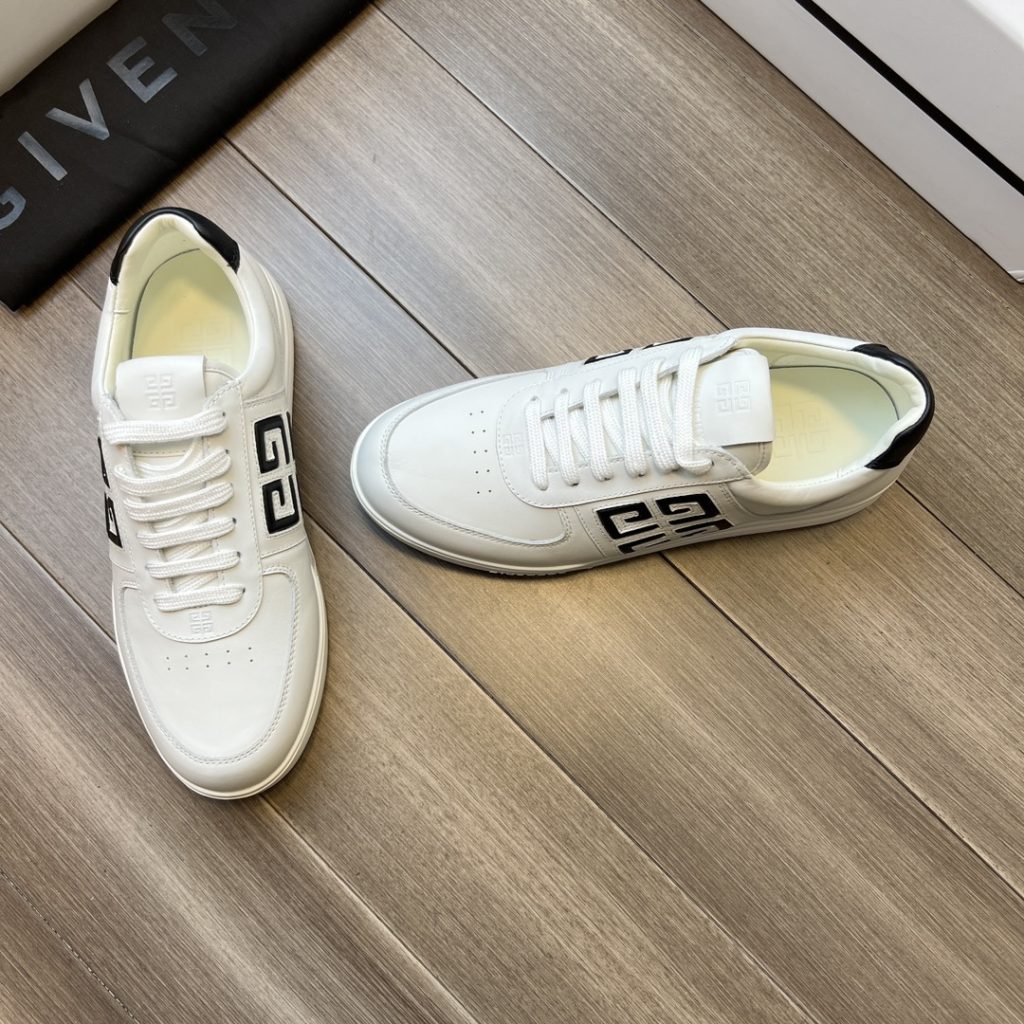 GIVENCHY G4 Low-Top Sneaker - Image 4