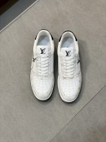LOUIS VUITTON TRAINER SNEAKER - Image 2